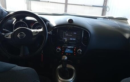 Nissan Juke II, 2011 год, 1 000 000 рублей, 12 фотография