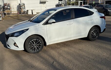 Hyundai Solaris II рестайлинг, 2020 год, 1 490 000 рублей, 2 фотография