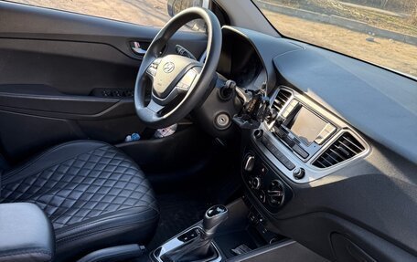 Hyundai Solaris II рестайлинг, 2020 год, 1 490 000 рублей, 15 фотография