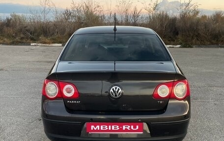 Volkswagen Passat B6, 2008 год, 700 000 рублей, 2 фотография
