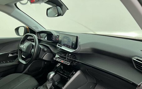 Peugeot 2008 II, 2021 год, 1 820 000 рублей, 15 фотография