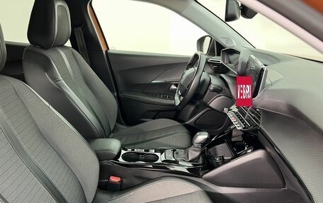 Peugeot 2008 II, 2021 год, 1 820 000 рублей, 13 фотография