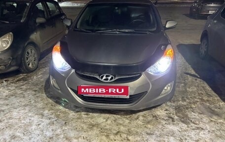 Hyundai Avante, 2011 год, 800 000 рублей, 1 фотография