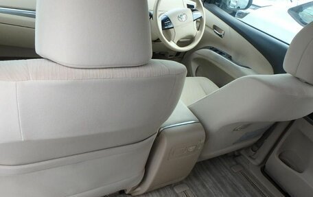 Toyota Estima III рестайлинг -2, 2016 год, 2 700 000 рублей, 9 фотография