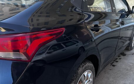 Hyundai Solaris II рестайлинг, 2017 год, 700 000 рублей, 4 фотография