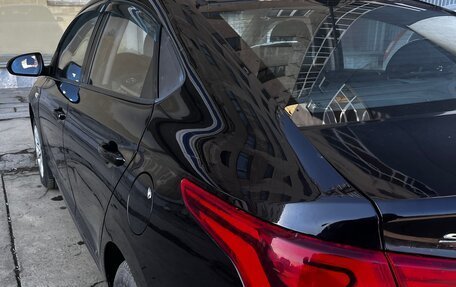 Hyundai Solaris II рестайлинг, 2017 год, 700 000 рублей, 3 фотография