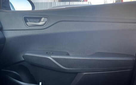 Hyundai Solaris II рестайлинг, 2017 год, 700 000 рублей, 11 фотография