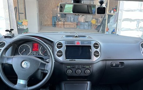 Volkswagen Tiguan I, 2009 год, 780 000 рублей, 2 фотография