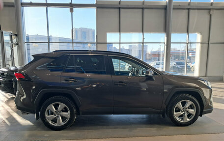 Toyota RAV4, 2021 год, 3 160 000 рублей, 5 фотография