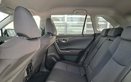 Toyota RAV4, 2021 год, 3 160 000 рублей, 15 фотография