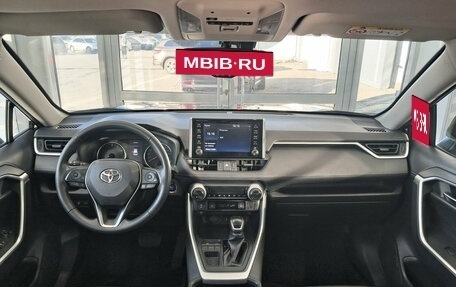 Toyota RAV4, 2021 год, 3 160 000 рублей, 17 фотография