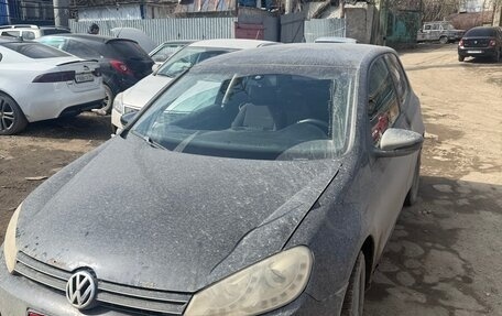 Volkswagen Golf VI, 2010 год, 300 000 рублей, 1 фотография