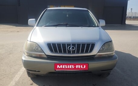 Toyota Harrier, 2000 год, 1 000 000 рублей, 8 фотография