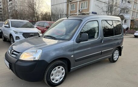 Peugeot Partner II рестайлинг 2, 2011 год, 595 000 рублей, 2 фотография