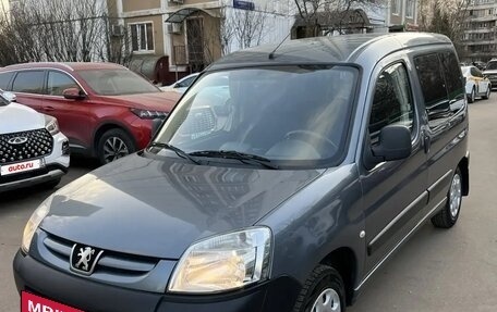 Peugeot Partner II рестайлинг 2, 2011 год, 595 000 рублей, 10 фотография