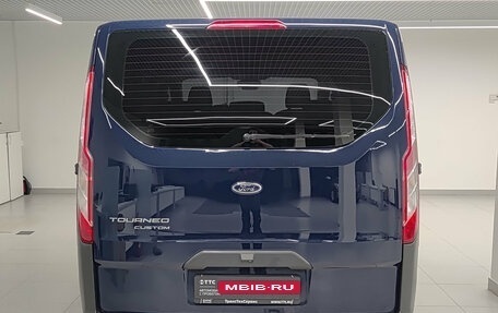 Ford Tourneo Custom I рестайлинг, 2017 год, 2 537 000 рублей, 10 фотография