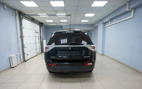 Mitsubishi Outlander III рестайлинг 3, 2012 год, 1 689 000 рублей, 12 фотография