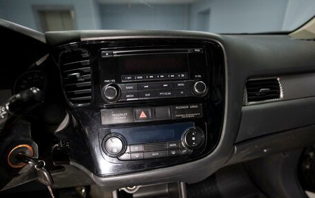 Mitsubishi Outlander III рестайлинг 3, 2012 год, 1 689 000 рублей, 6 фотография