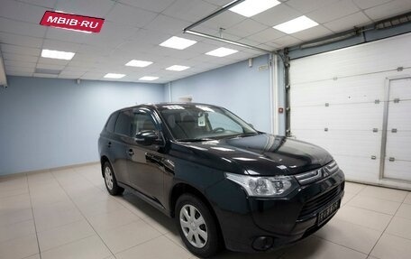 Mitsubishi Outlander III рестайлинг 3, 2012 год, 1 689 000 рублей, 4 фотография