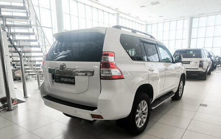 Toyota Land Cruiser Prado 150 рестайлинг 2, 2014 год, 3 450 000 рублей, 6 фотография