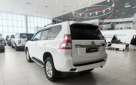 Toyota Land Cruiser Prado 150 рестайлинг 2, 2014 год, 3 450 000 рублей, 8 фотография