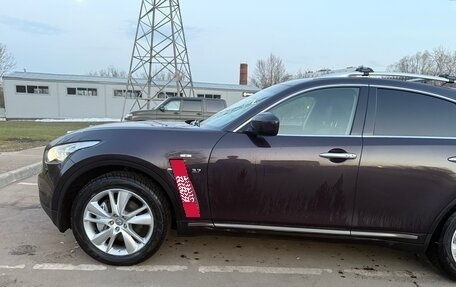 Infiniti QX70, 2014 год, 2 890 000 рублей, 2 фотография
