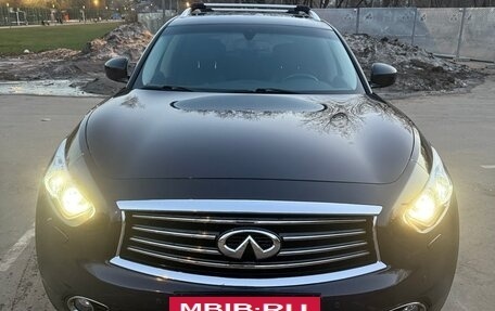 Infiniti QX70, 2014 год, 2 890 000 рублей, 5 фотография