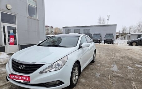 Hyundai Sonata VI, 2011 год, 730 000 рублей, 5 фотография