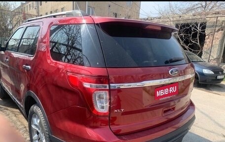 Ford Explorer VI, 2013 год, 1 250 000 рублей, 2 фотография