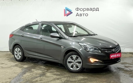 Hyundai Solaris II рестайлинг, 2016 год, 1 050 000 рублей, 1 фотография