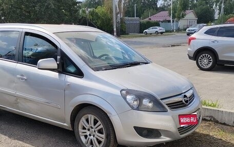 Opel Zafira B, 2012 год, 300 000 рублей, 1 фотография