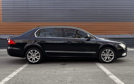 Skoda Superb III рестайлинг, 2010 год, 900 000 рублей, 3 фотография