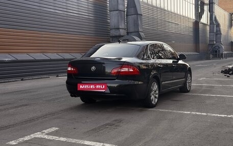 Skoda Superb III рестайлинг, 2010 год, 900 000 рублей, 4 фотография