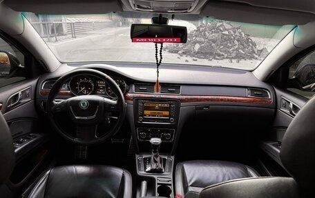 Skoda Superb III рестайлинг, 2010 год, 900 000 рублей, 12 фотография