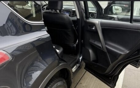 Toyota RAV4, 2017 год, 2 100 000 рублей, 3 фотография