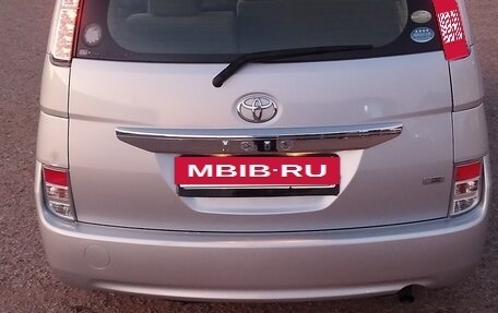 Toyota ISis I, 2012 год, 1 575 000 рублей, 6 фотография