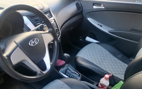 Hyundai Solaris II рестайлинг, 2012 год, 550 000 рублей, 6 фотография