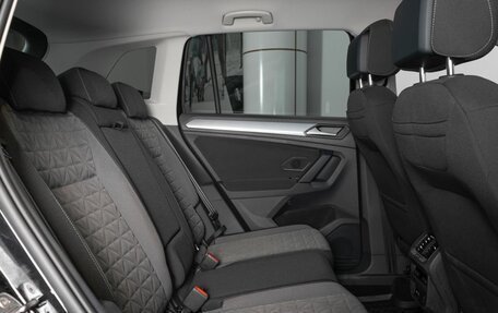 Volkswagen Tiguan II, 2021 год, 3 461 900 рублей, 8 фотография