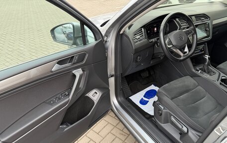 Volkswagen Tiguan II, 2021 год, 3 000 000 рублей, 14 фотография