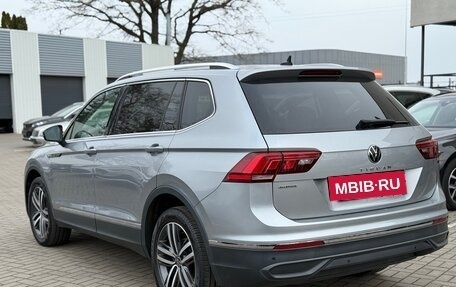 Volkswagen Tiguan II, 2021 год, 3 000 000 рублей, 5 фотография