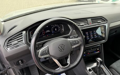 Volkswagen Tiguan II, 2021 год, 3 000 000 рублей, 18 фотография