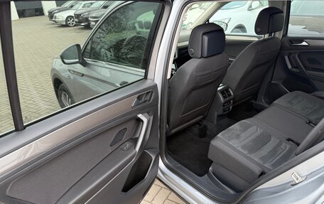 Volkswagen Tiguan II, 2021 год, 3 000 000 рублей, 20 фотография