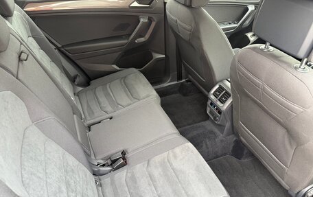 Volkswagen Tiguan II, 2021 год, 3 000 000 рублей, 27 фотография