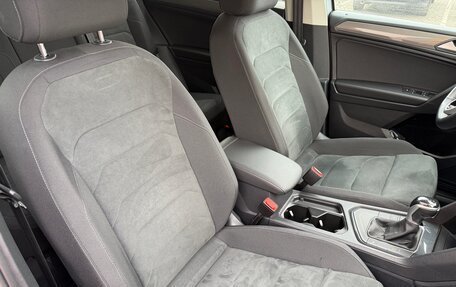 Volkswagen Tiguan II, 2021 год, 3 000 000 рублей, 30 фотография