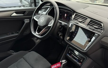 Volkswagen Tiguan II, 2021 год, 3 000 000 рублей, 31 фотография