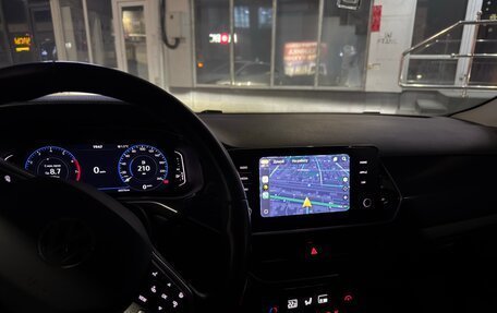 Volkswagen Polo VI (EU Market), 2022 год, 2 000 000 рублей, 4 фотография