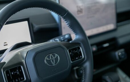 Toyota RAV4, 2025 год, 5 690 000 рублей, 16 фотография