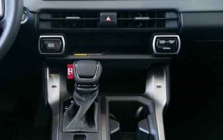 Toyota RAV4, 2025 год, 5 690 000 рублей, 18 фотография