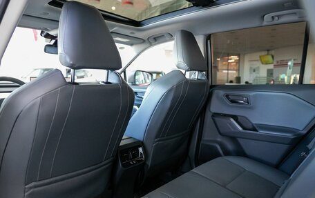 Toyota RAV4, 2025 год, 5 690 000 рублей, 21 фотография