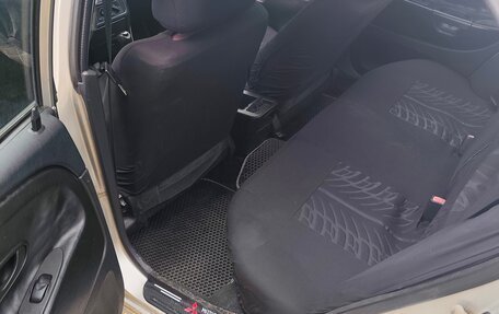 Mitsubishi Carisma I, 1999 год, 270 000 рублей, 5 фотография